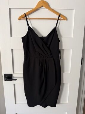 Julia Jordan - Spaghetti Strap Tulip Hem Short Dress - Black, size 2